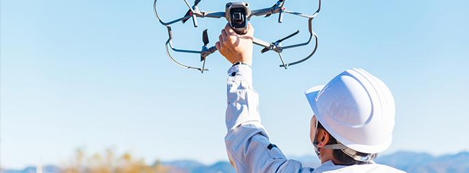 築資格を持つスタッフが現地調査を担当。